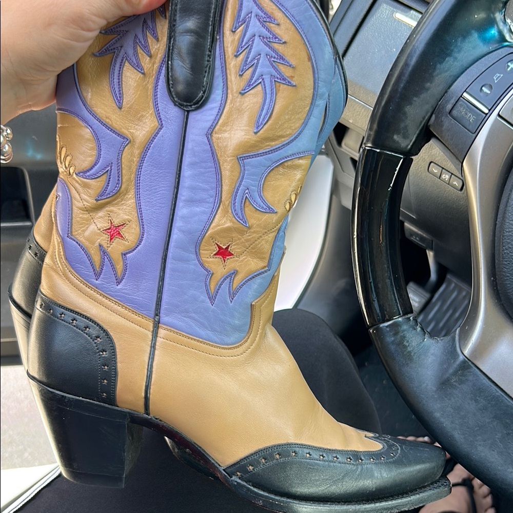 Caborca Purple and Tan Heeled Boots with Classic Design7.5